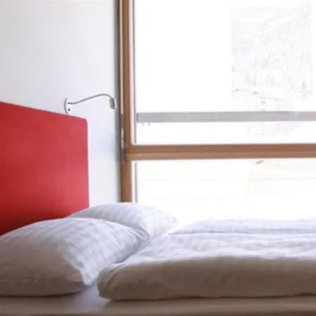 Hotel Cube Lermoos