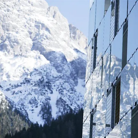 Hotel Cube Lermoos 3*